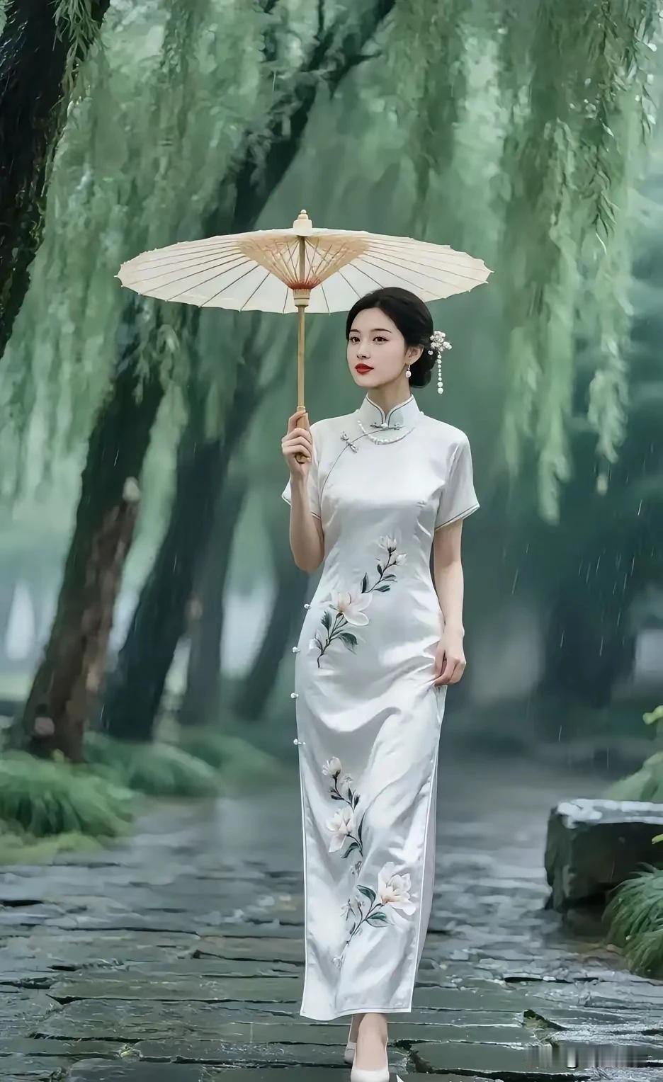 江南水乡，翠柳烟霞。一袭旗袍，一把折伞。婀娜多姿，千娇百媚。优雅端庄，流动