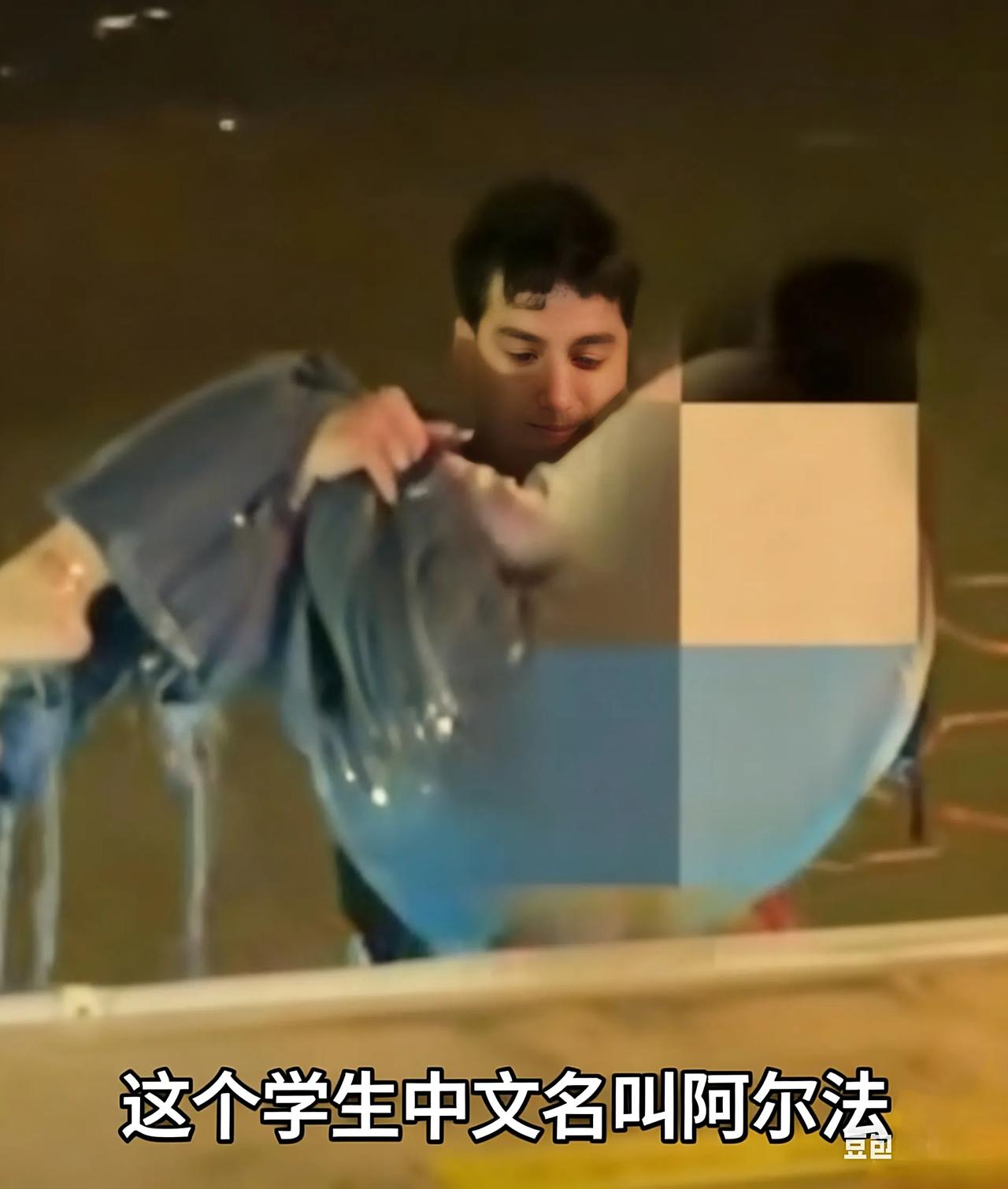 外国小伙在杭州跳水救人背后藏着什么故事呢？谁也没想到，杭州金沙湖畔的一个普通