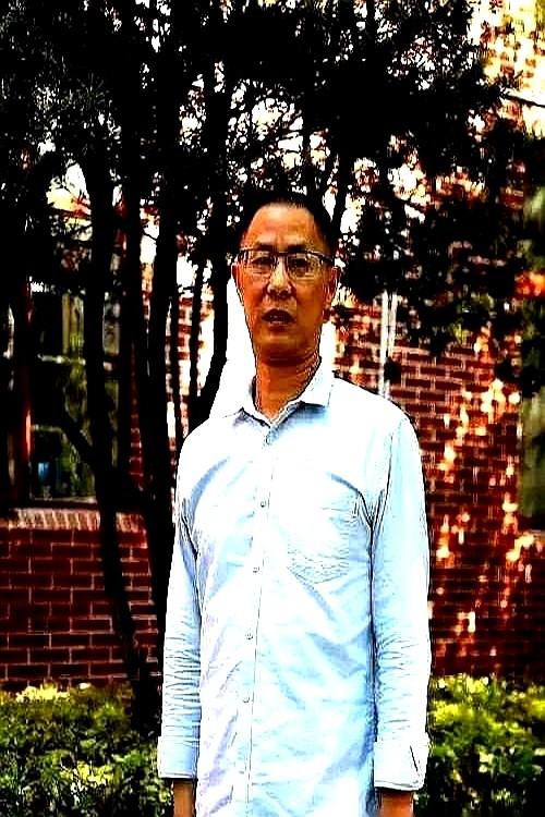 我一个同事，退休了。就一个农村老师的退休金，让办公室里天天抱怨的人全都闭上了嘴