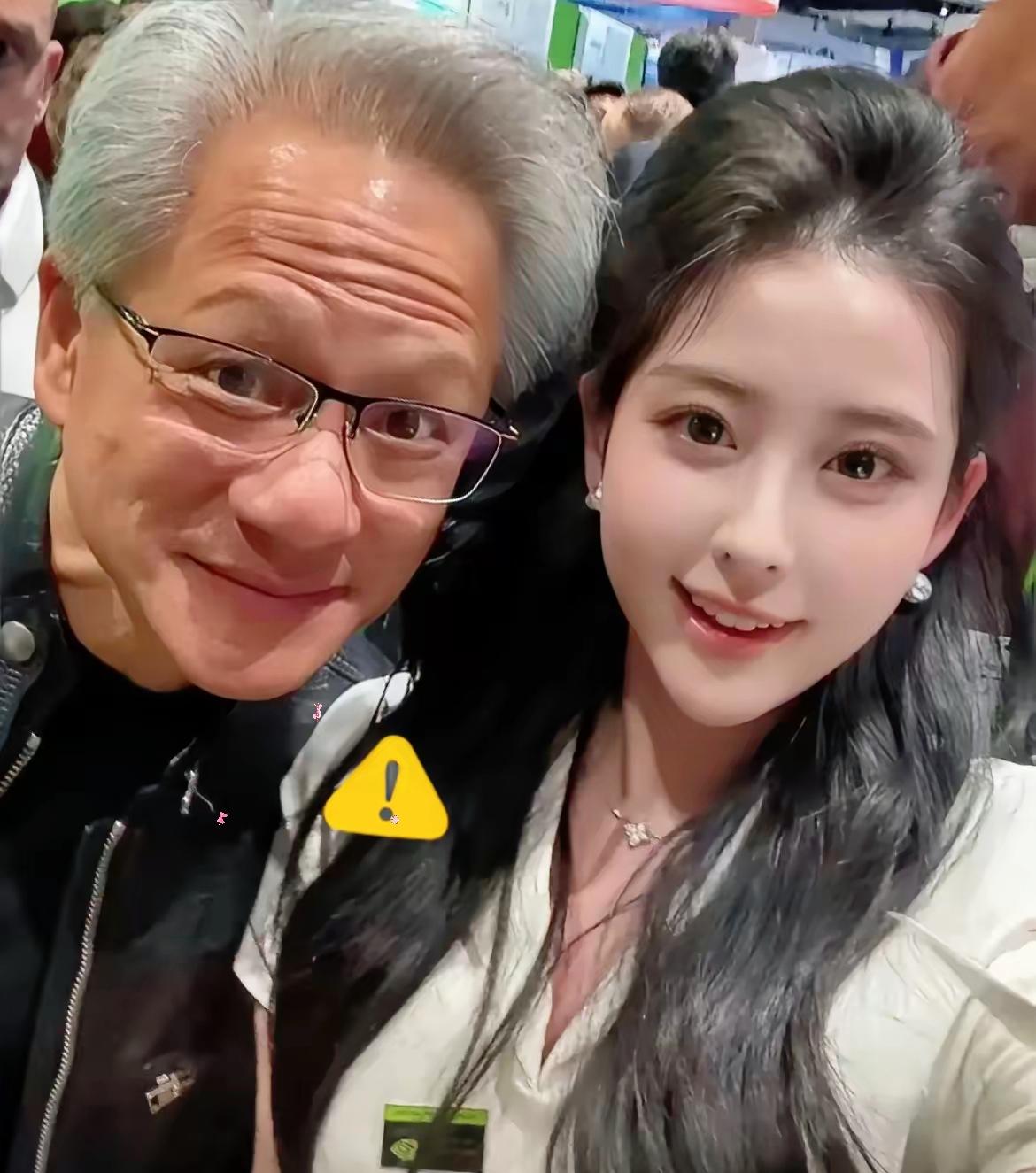 金钱就是仙桥​​都说黄仁勋是好色之徒。​​到底是男人霸占了美女，还是美女投怀