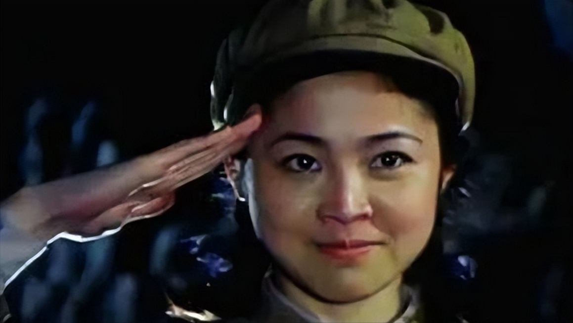 1979年，我国女翻译刘禄曾前往美国进行访问，在餐厅时她无意间发现一个美国男人一
