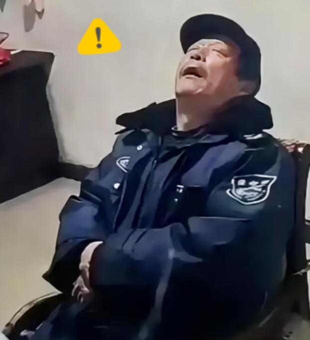 “毫无人性！连正常生理需求都不放过！”2022年，广东清远，60岁大爷做保安三年