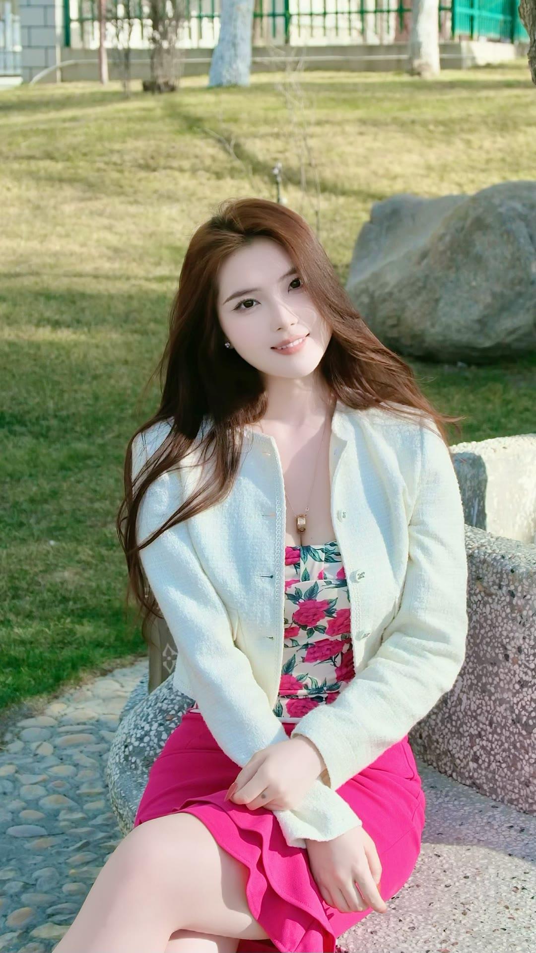 爱生活这件事，永远来得及！清纯甜美的样子漂亮吗什么样的女人算自然美美女究竟能