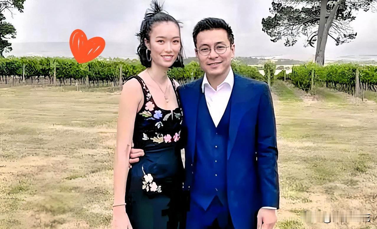 霍家新儿媳藏不住了比郭晶晶还低调？不拼豪门拼实力霍启仁的妻子南风，长