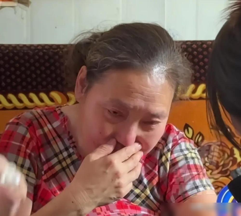 699分考上清华医学院的河南姑娘韩雅平，还没去报到，先收到了一份比录取通知书还暖