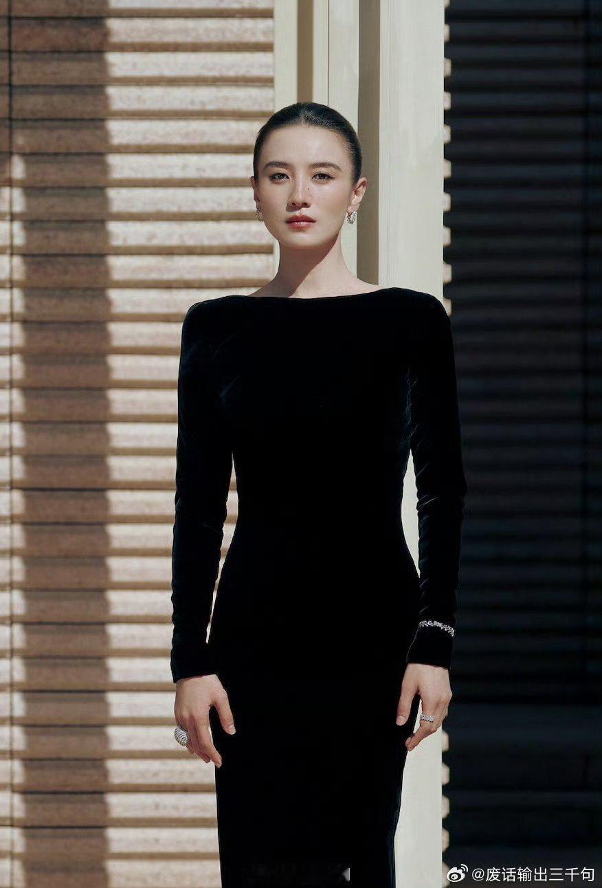 宋佳凭借《好东西》“王铁梅”获金鸡奖最佳女演员，她感谢了《好东西》剧组主创，“