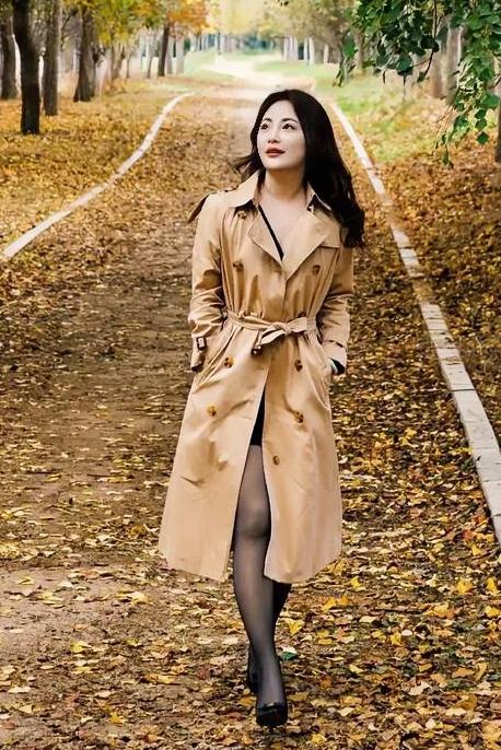 在成为任何角色之前，先成为完整的自己。我们每个人，都是独一无二的，都拥有