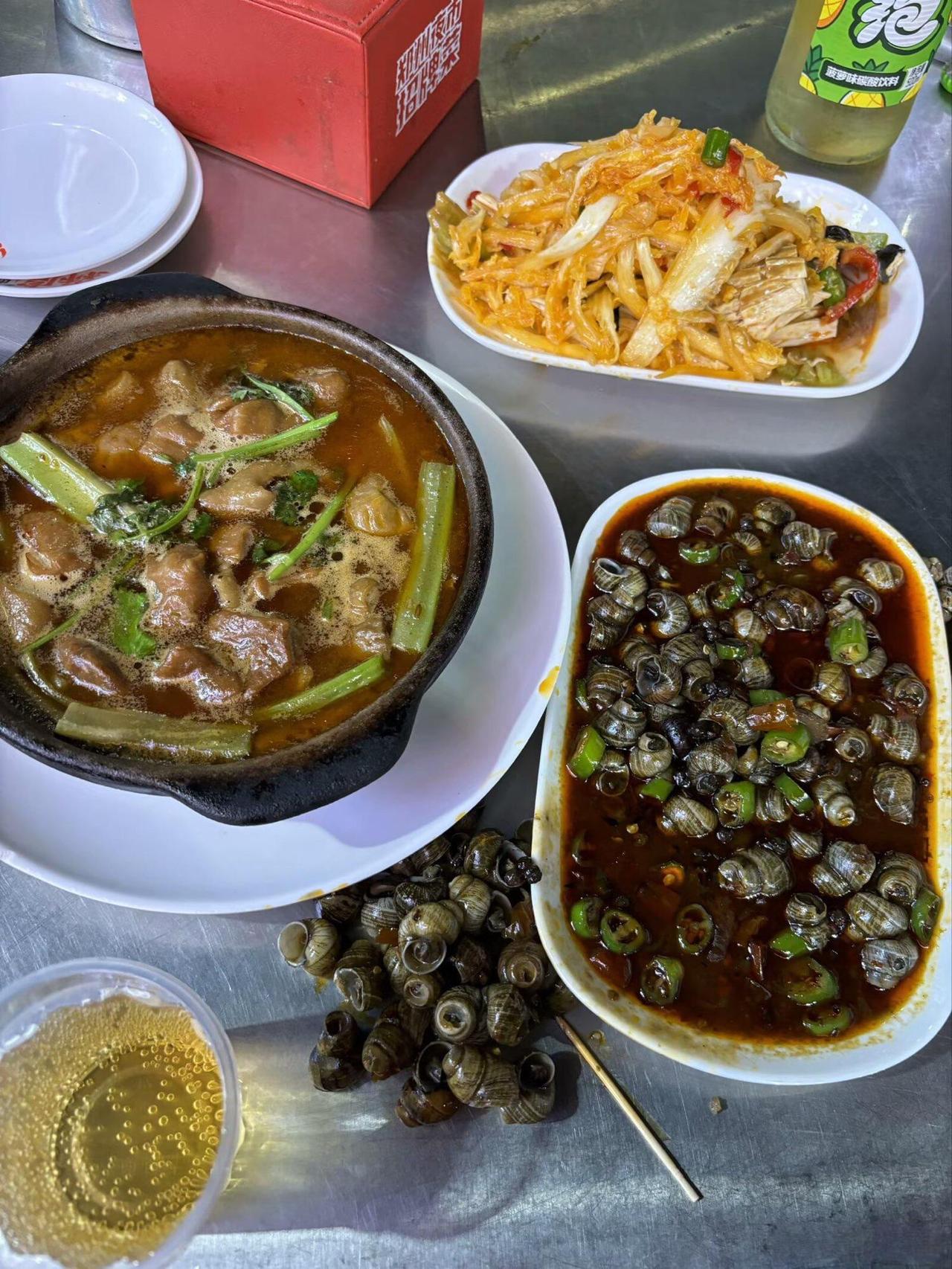 简简单单在外面吃点