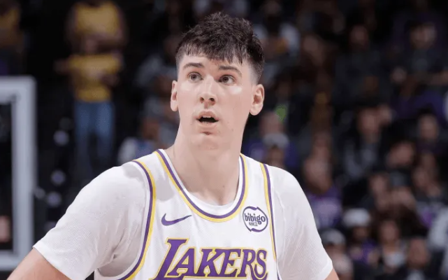 NBA常规赛湖人对阵灰熊的比赛已经结束，湖人120-114战胜灰熊。本场比赛，