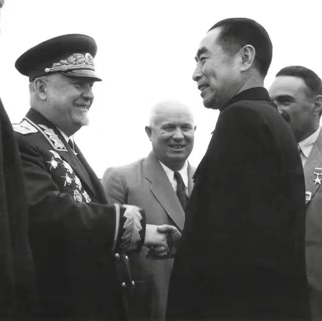 1930年，周恩来去苏联期间，斯大林非常欣赏他，表示希望周恩来担任当时的最高领导