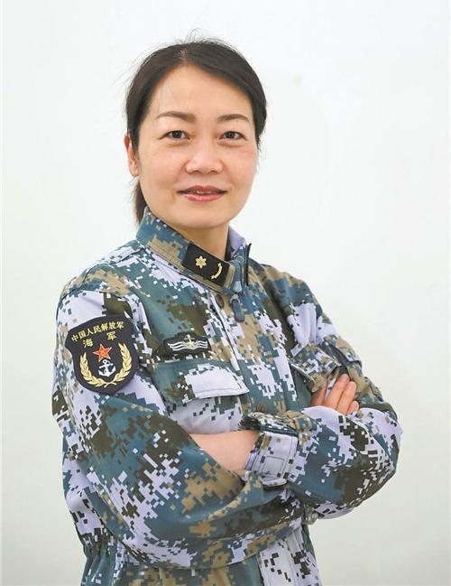 陈静，中共党员，海军军医大学第二附属医院（上海长征医院）急诊重症医学科、血透中心
