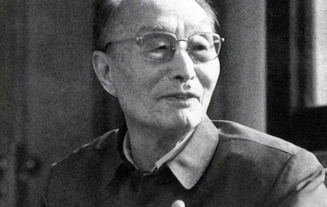 1982年的一天，时任国家进出口管委会副主任的江泽民同志，在几经踌躇后，决定前往
