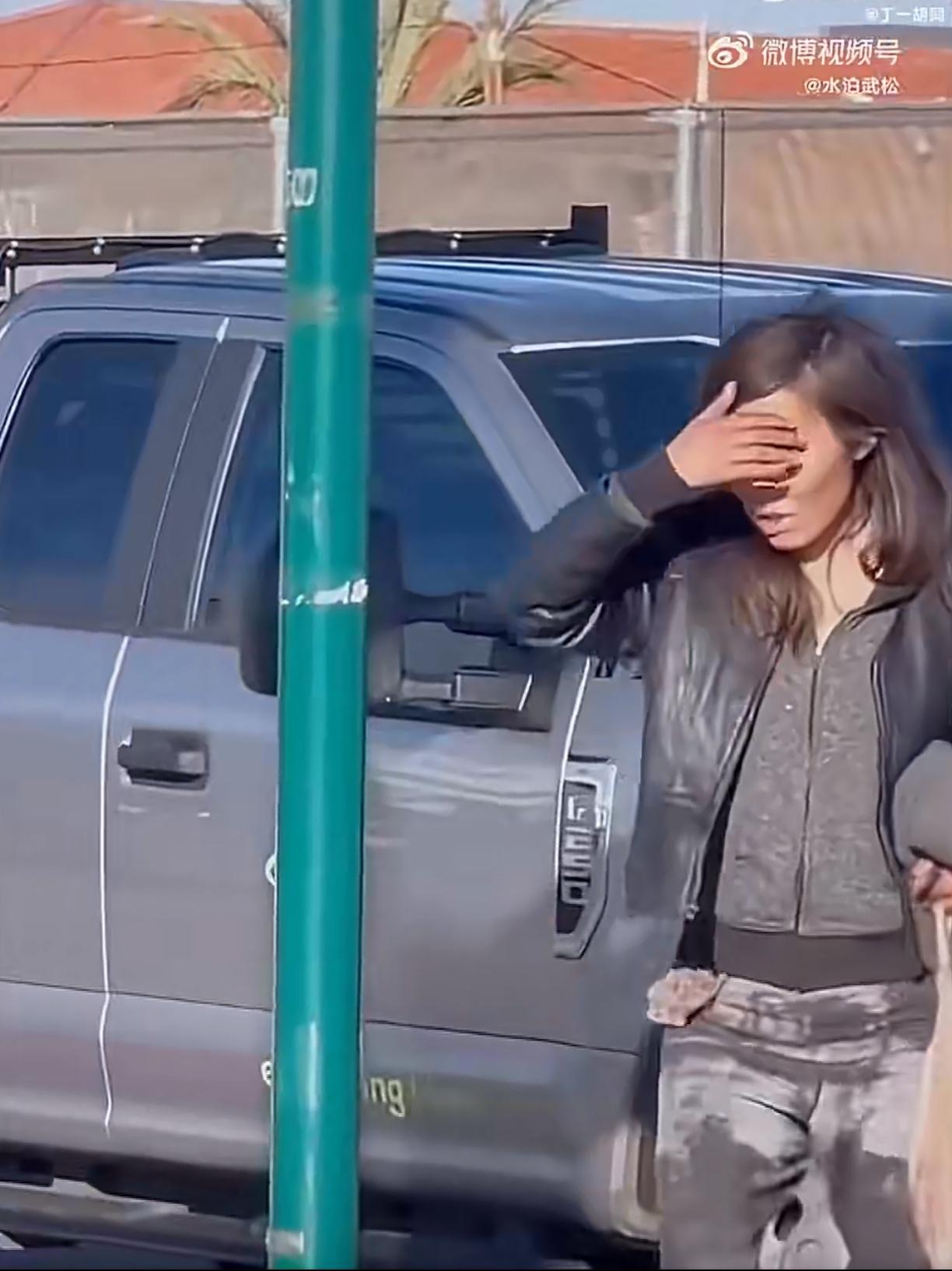 一则关于中国女子在美国流浪的新闻牵动了无数人的心，这位女子名叫兰某，原本是西北地