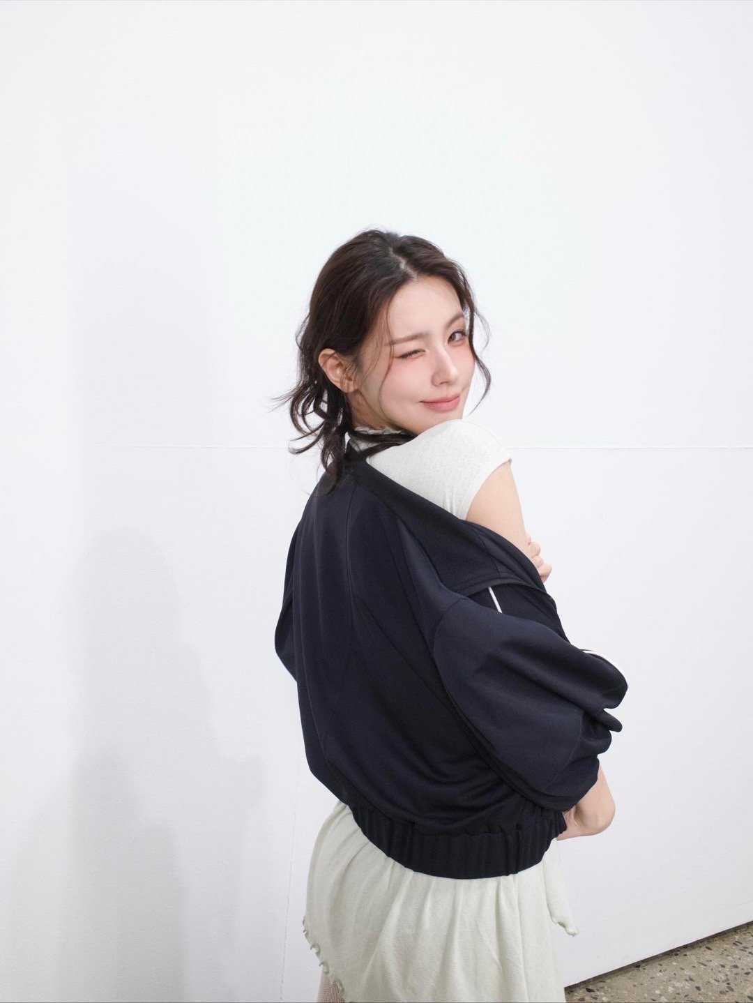 投稿赵美延今日动态更新冷脸面yyds​​​