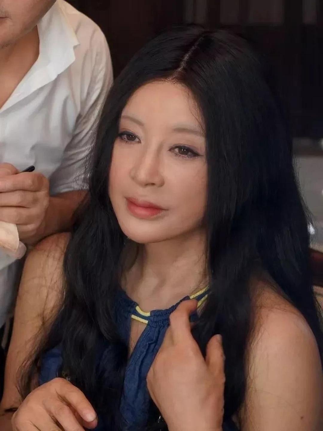 刘晓庆在“流浪的三毛”里主演三毛的定妆照，特别的惊艳。