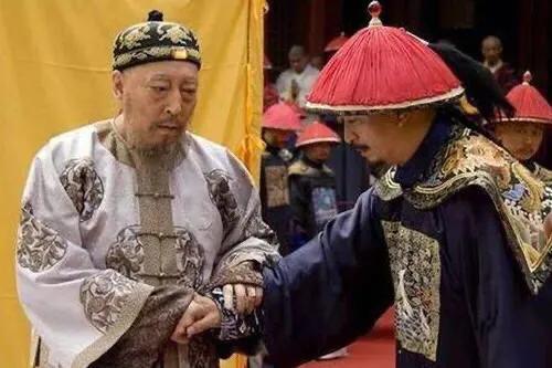 清宫戏里有两个出镜率极高的官职：两广总督和九门提督。一个在千里之外管着华南半壁江