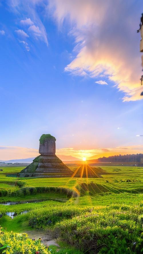 保持一天不困的十个小妙招，第一个是睡够8个小时，第二个是务必要吃早餐而且要