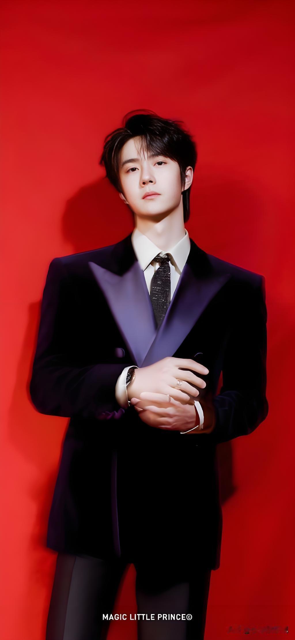 为什么那么多人喜欢王一博？看完他“坠落”的那一幕，我懂了这年头娱乐圈的“完美