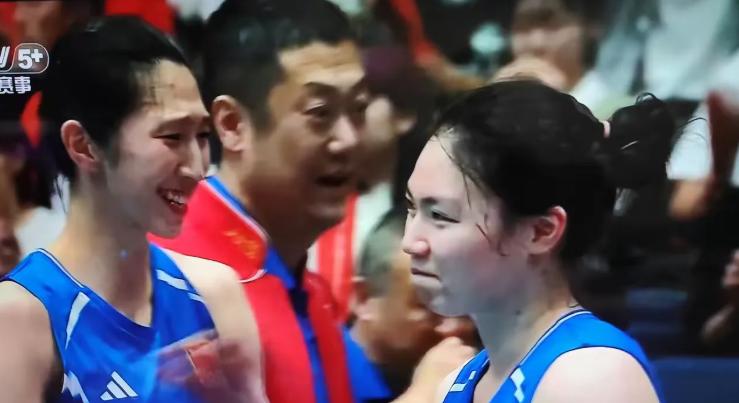 张籽萱在赢球后哭了，也许这是一种不甘吧。你想想，一个18岁的姑娘，身上扛着什