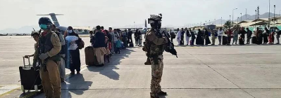 美国已集齐战争四大条件！撤侨行动开始，全球火药桶只差最后一根火柴？