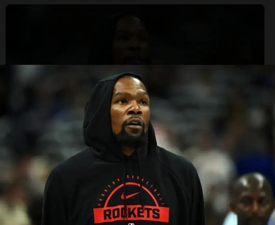 你见过亲手给对手递刀，还帮对手磨锋利的操作吗？火箭管理层就这么干了。把狄龙和