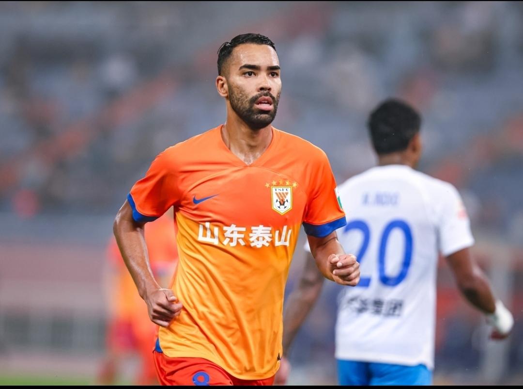 给你机会也不中用，德尔加多真的该放弃了！甚至于往严重了说，他对于山东泰山队而言，