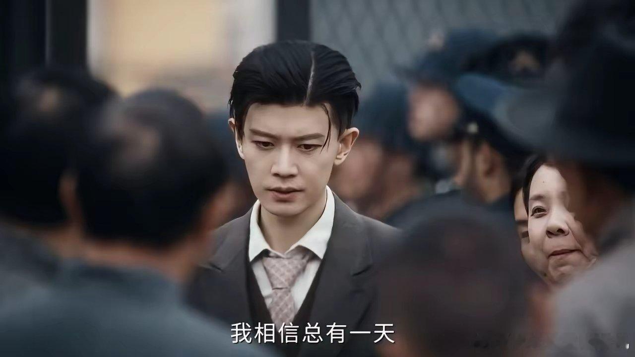 任嘉伦胆子也太大了，居然敢和蓝盈莹搭戏《风与潮》开播女主蓝盈莹，女二李纯，两个都