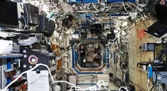 技不如人？为啥中国空间站只能上3个人，而国际空间站却能达到十几人？说的直白一些，