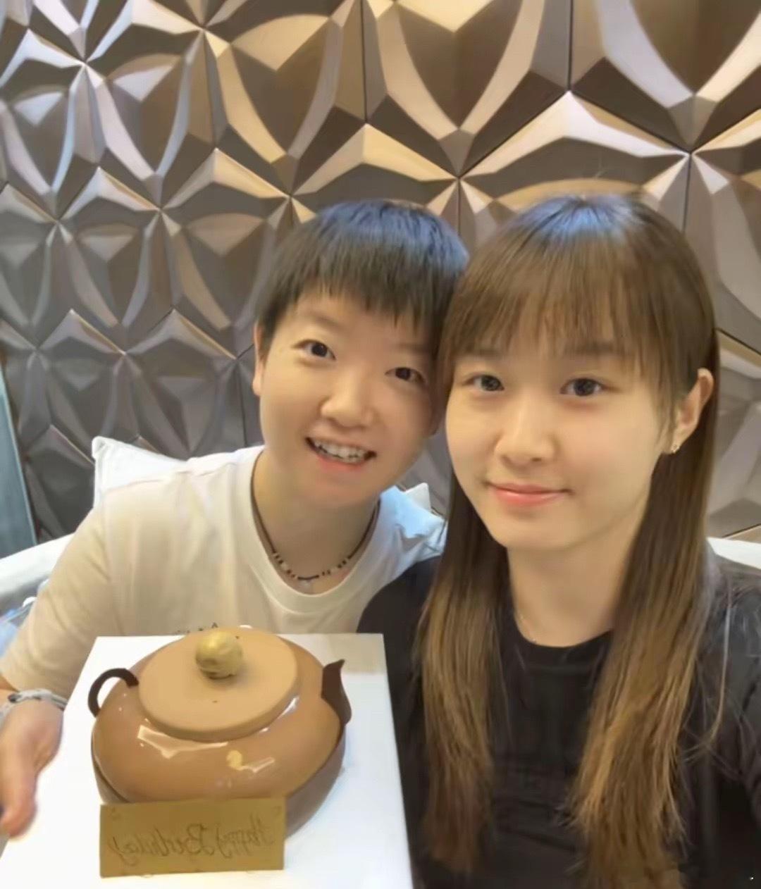 刘炜珊退出国家队刘炜珊也退役了今天是个什么日子啊这么多国乒队员都退役了孙铭阳上午
