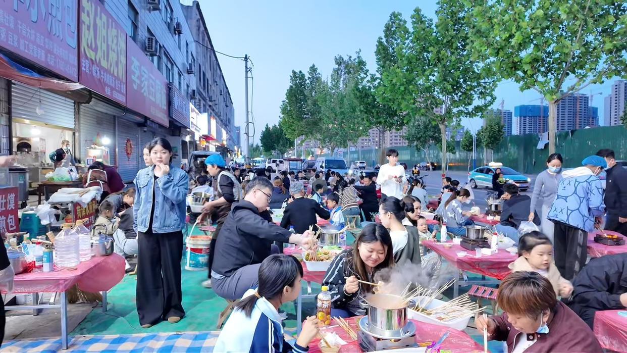 “你不用结账了，请出去，我们店不欢迎你”。开店的赶顾客，还是第一次听说。​一男