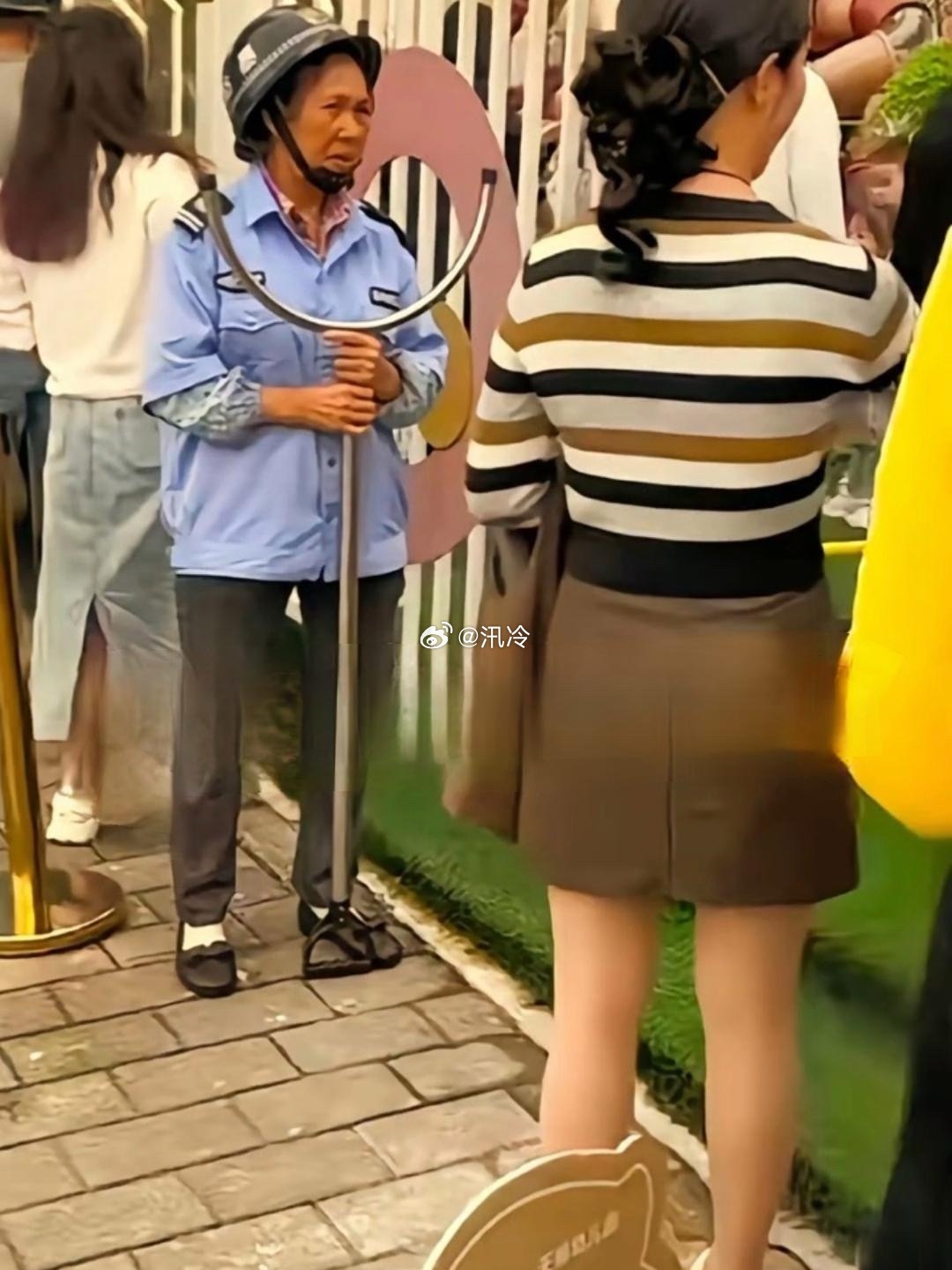 咋想的能把自己保护好就不错了吧