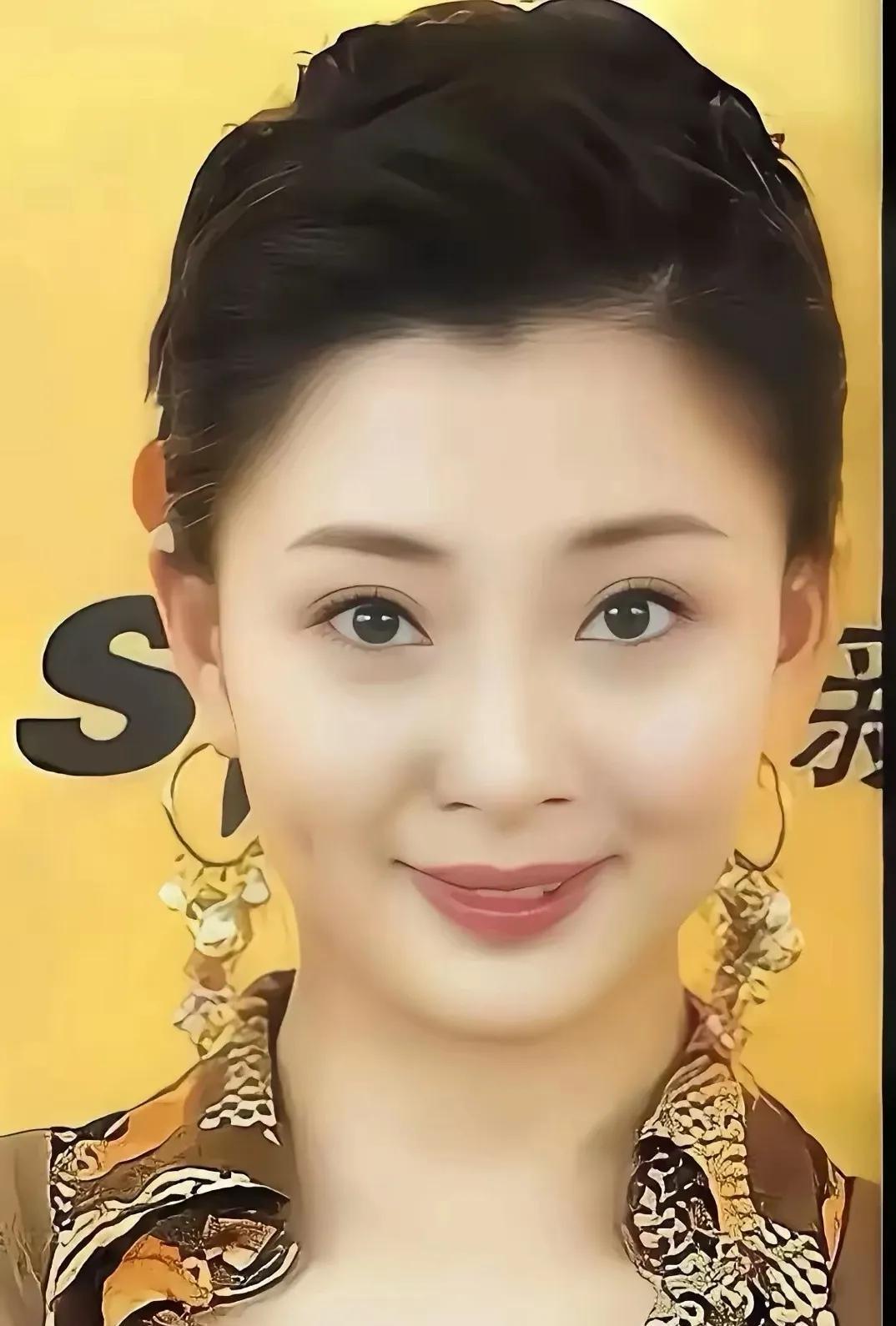 这是殷桃吗，我真得有点不信啊，殷桃怎么老成这样了。