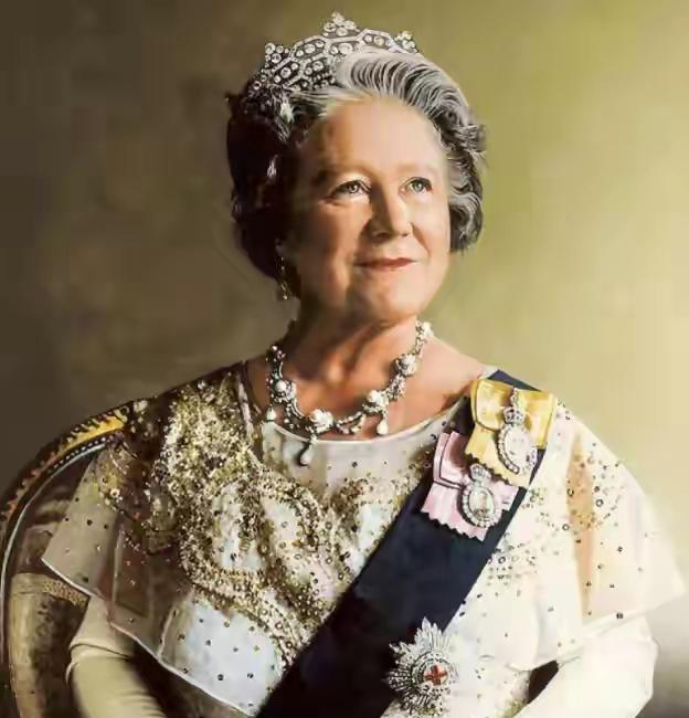 伊丽莎白王太后扛着战火稳住王室，卡米拉用233场公务慢慢赢回人心，凯特躺在病床上