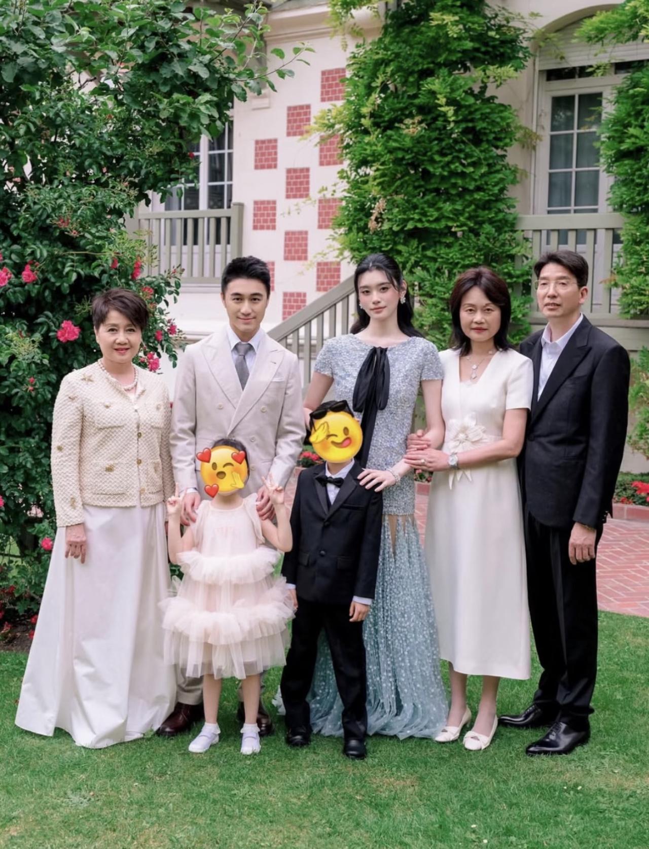 6月1日，何猷君与奚梦瑶在法国诺曼底一座百年私家庄园，补办了婚礼。这场婚礼迟