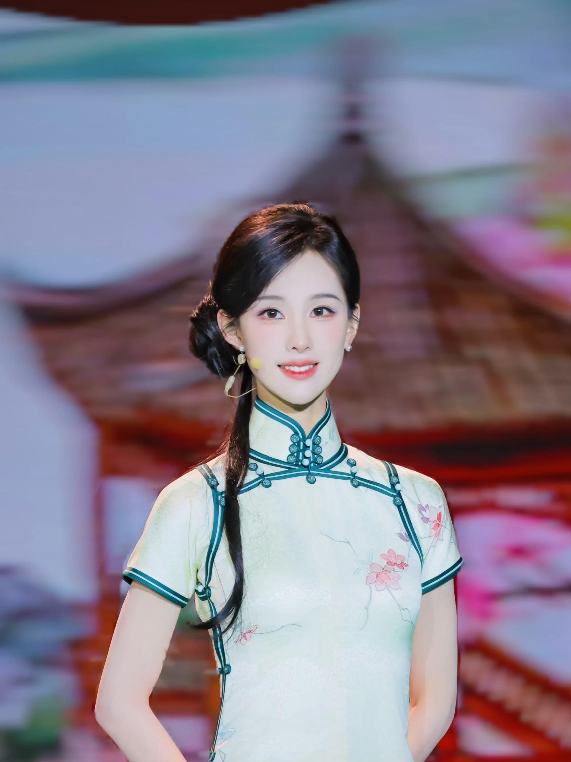 观音面嫦娥身黛玉骨木兰质陈都灵….