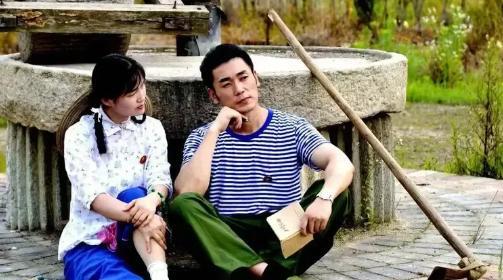 1972年，知青张援朝去看望干妹妹陈春玲，谁知，陈春玲红着脸说：“我这病，你娶我