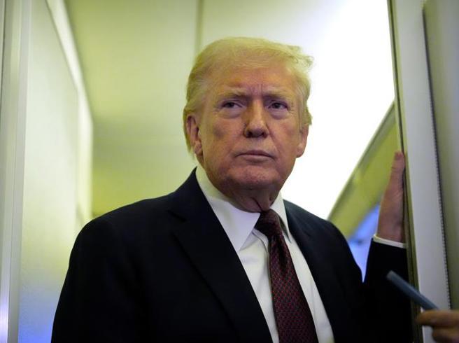 因美国强烈反对，英国决定搁置将印度洋上的查戈斯群岛主权交还给毛里求斯的计划。该群