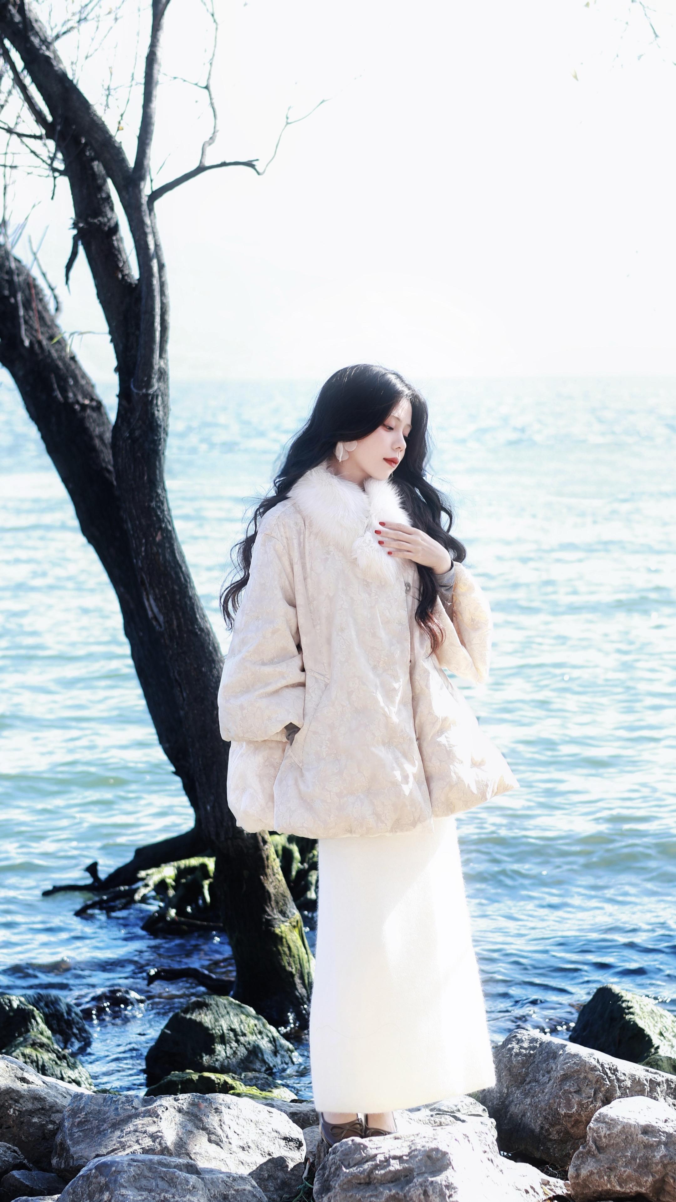 某年某月某个星期几。