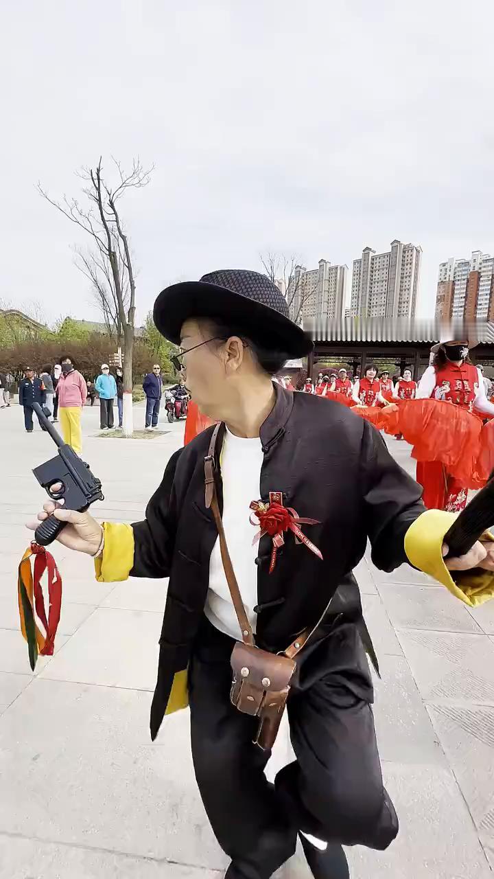 哎呦我的妈，哈哈哈。