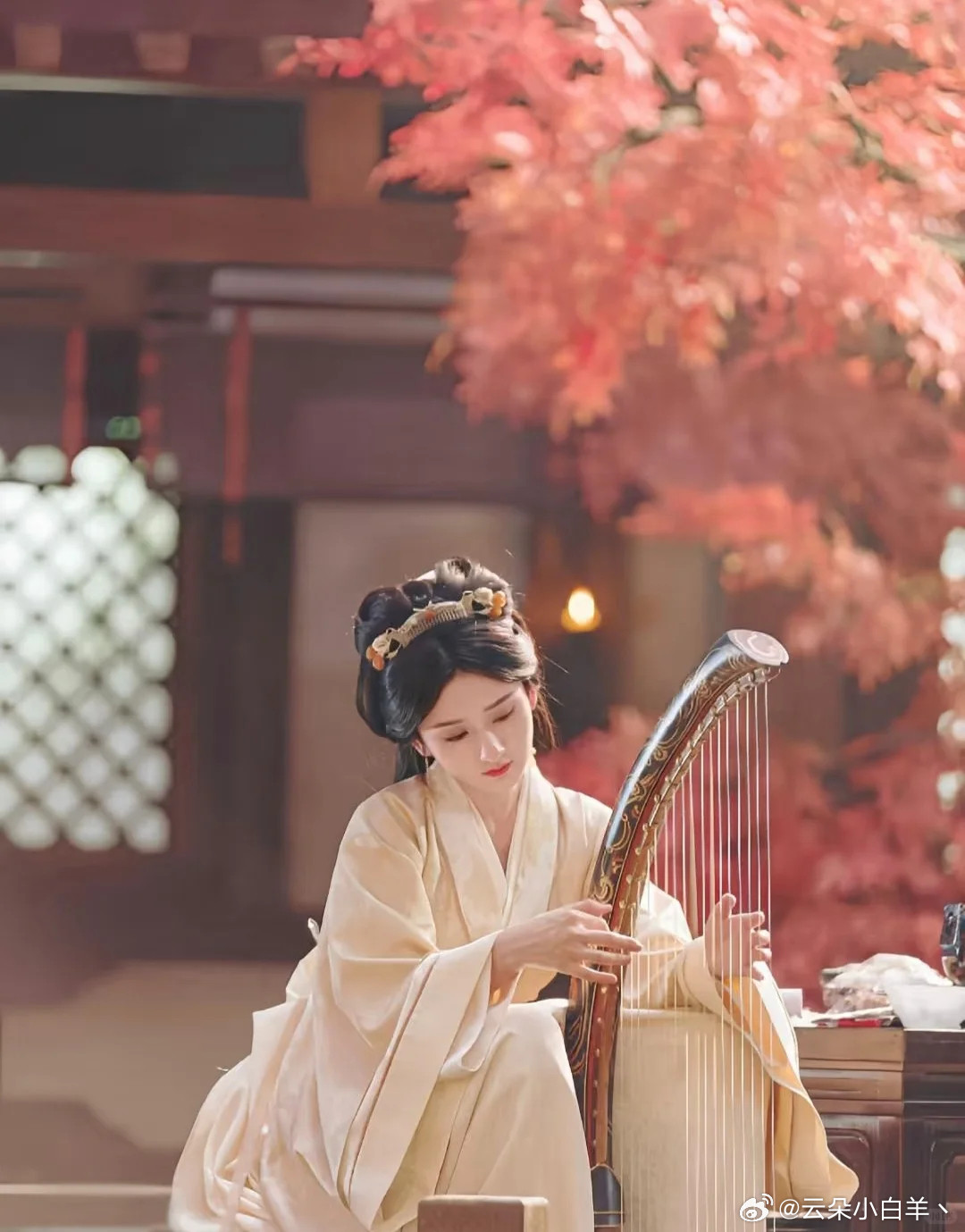 宋祖儿宋祖儿年度最受欢迎女演员永远会为小乔停留，太美了宋祖儿。