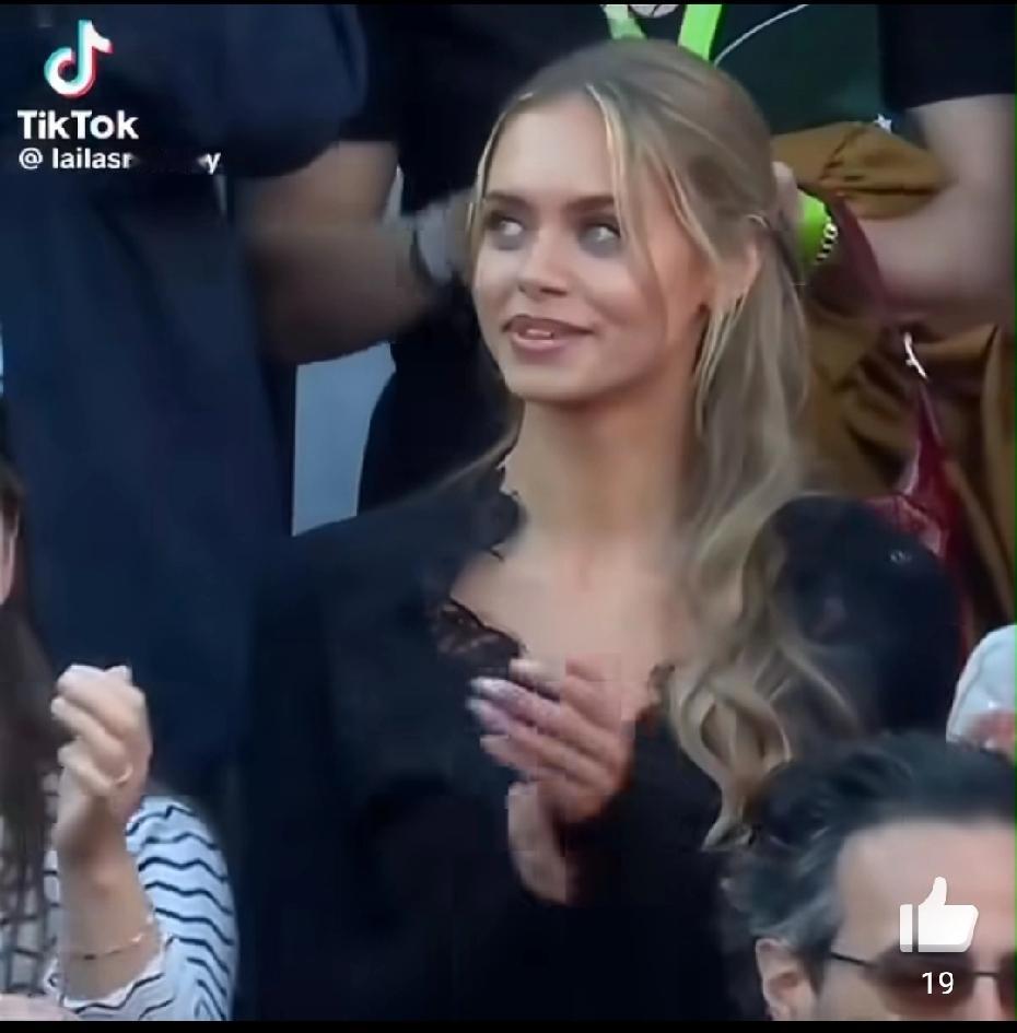 不说假话，是辛纳现女友漂亮还是前女友漂亮？现女友哈萨诺维奇是一位丹麦模特，20