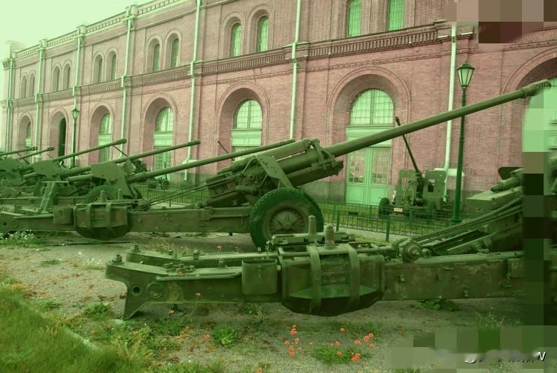 尽管M-46型130毫米加农炮诞生于斯大林时代，但到目前为止，仍然有不计其数的苏