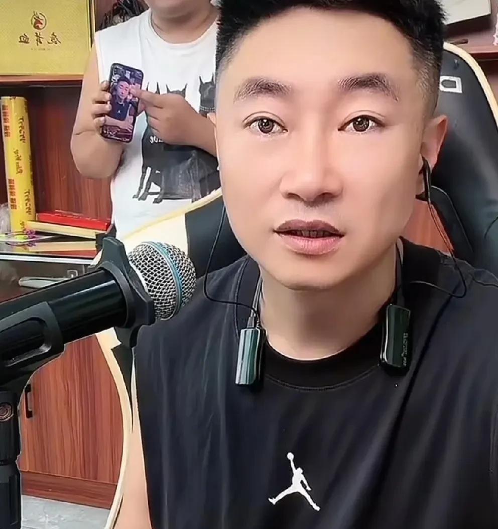 九天讲诉结婚时辛巴给自己刷了十二万，后悔帮张二嫂骂辛巴！