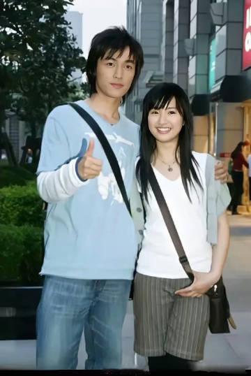 这应该是胡歌学生时期的女友吧​​​