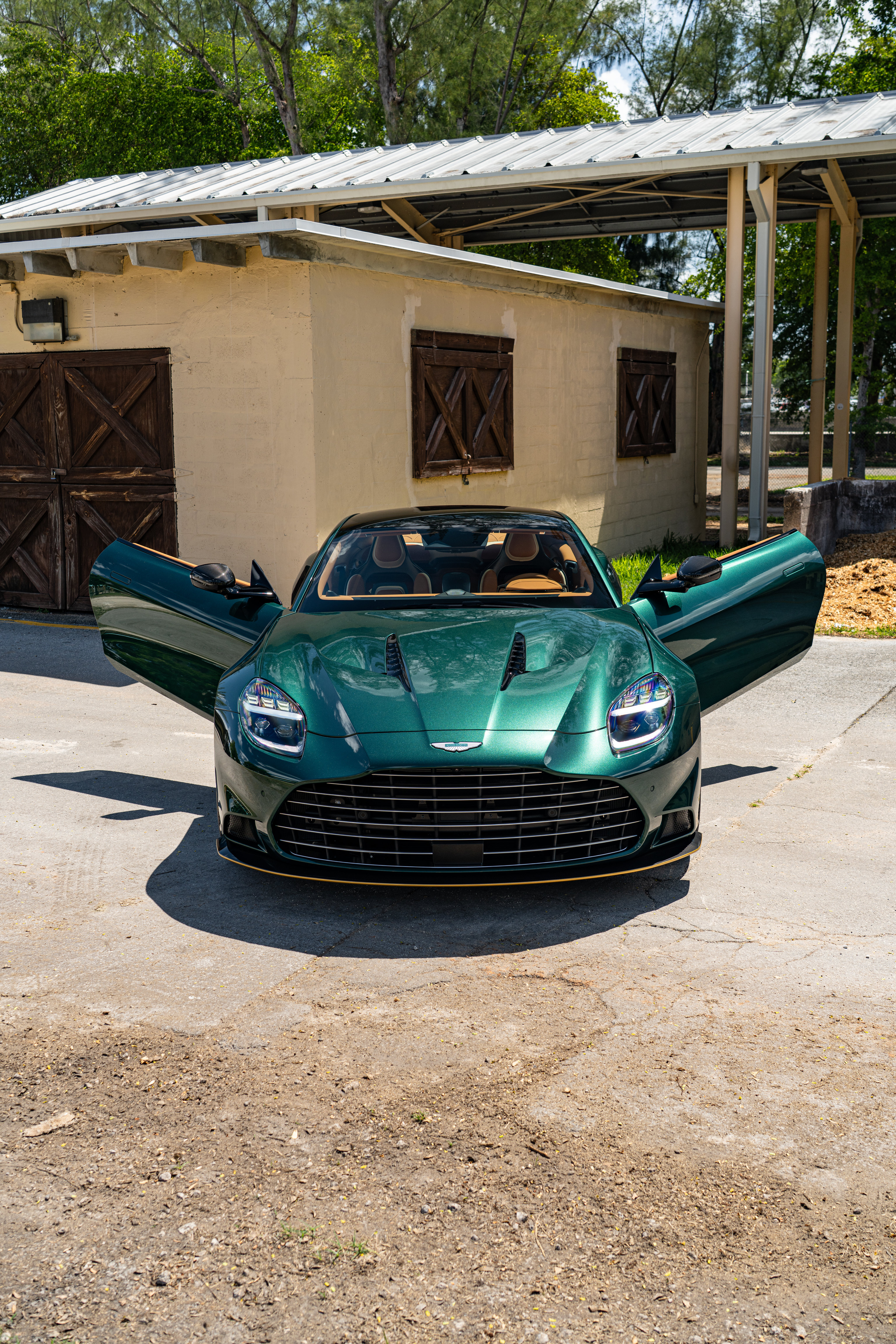 AstonMartinVanquish阿斯顿马丁vanquish阿斯顿马丁a