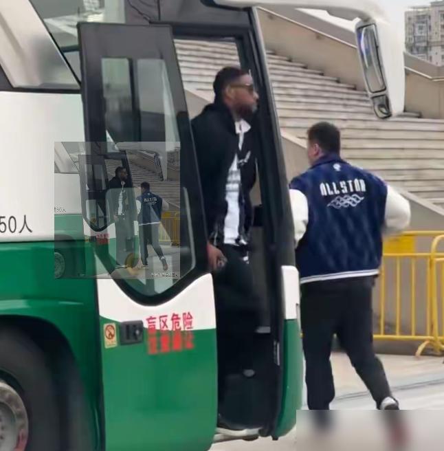 威姆斯重回广东，顶着“助教”名头就往上海跑，谁在造势，懂的都懂。NBL那边，