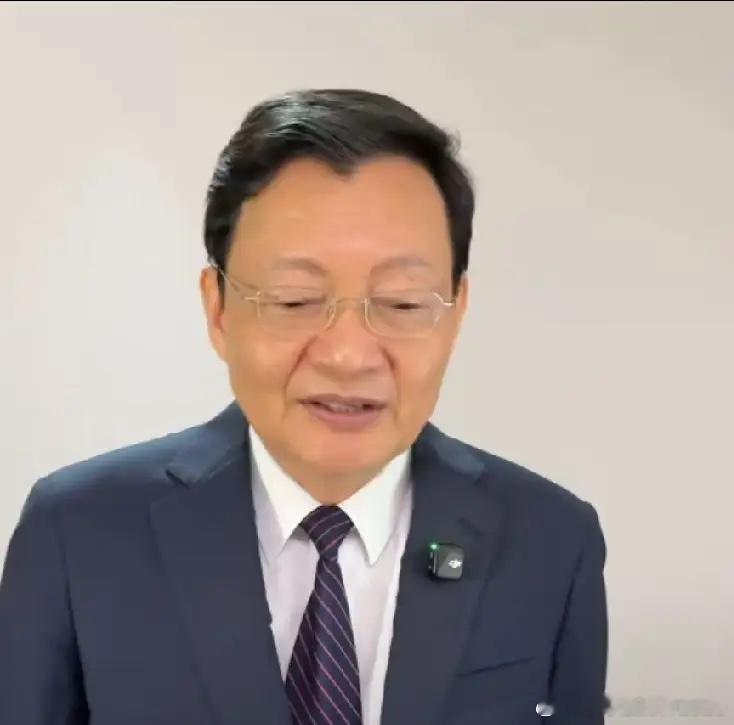 李大霄如今始终看空股市，是否太过极端了？他总是老调重弹，坚称2865点是最低点、