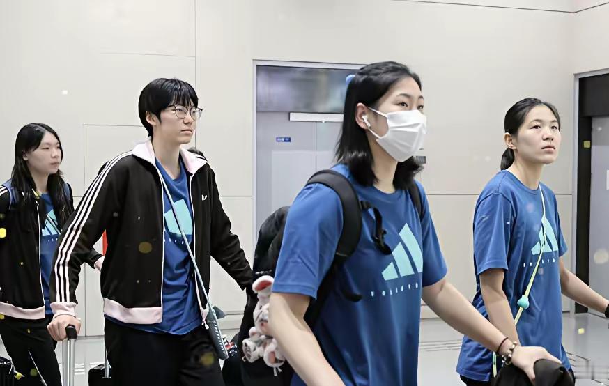 9月佛山顺德全锦赛，和2029年长沙全运会，天津女排均没戏，目前活跃在宝泉指导麾