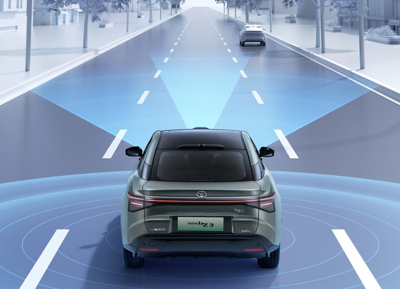 激光雷达上车！32颗感知硬件护航，9万级丰田bZ3智驾杀疯了谁能想到，