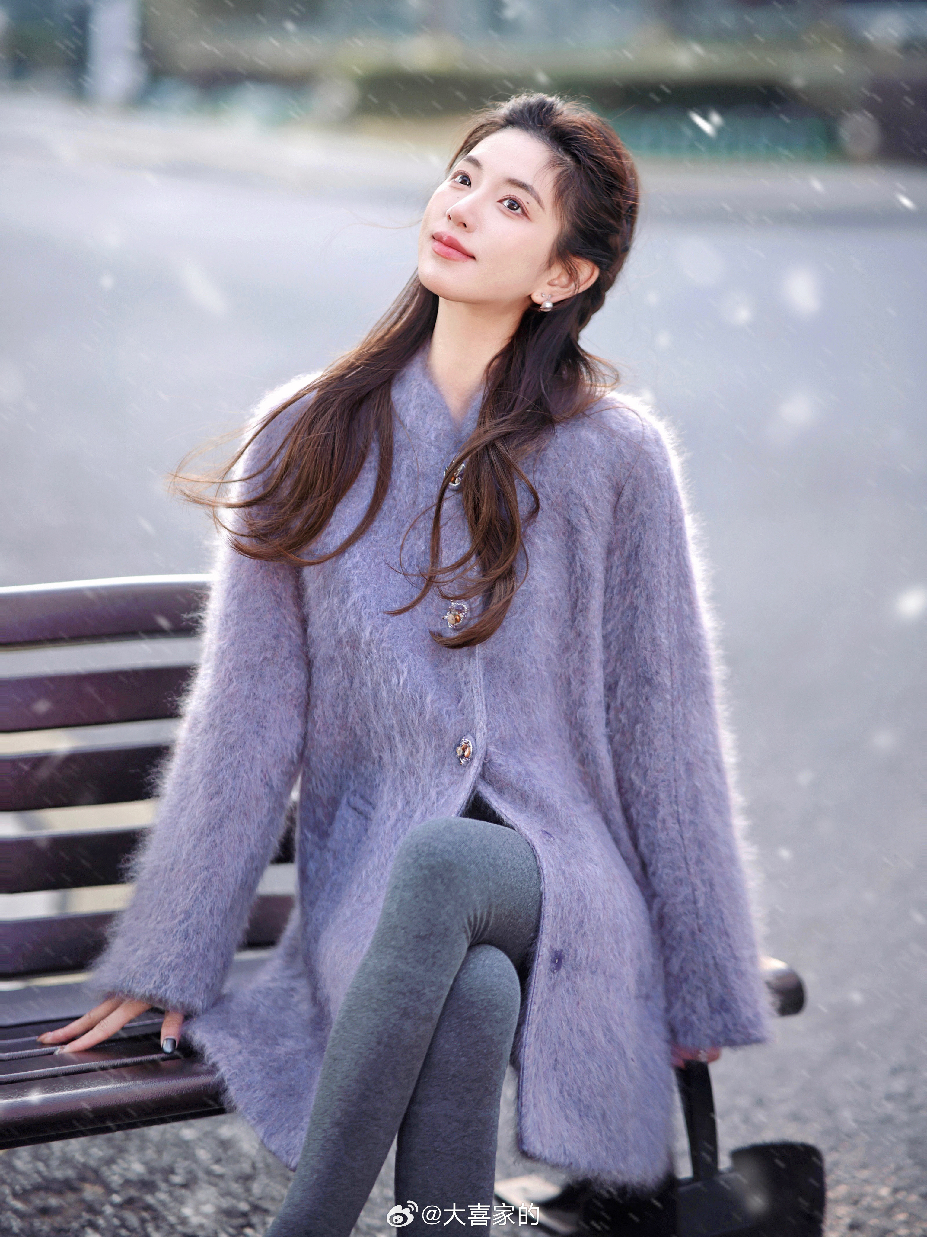 果然紫色最有韵味～100羊绒+100真丝毛绒绒的肤感简直不要太绝定染的紫